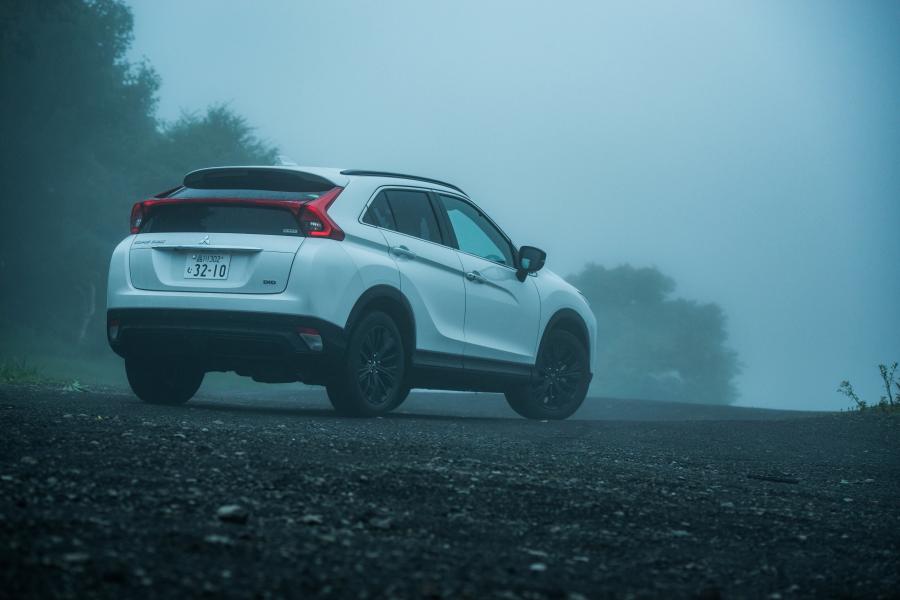  Mitsubishi Eclipse Cross Black Edition 2018 года  (JP) (фото 25 из 31)